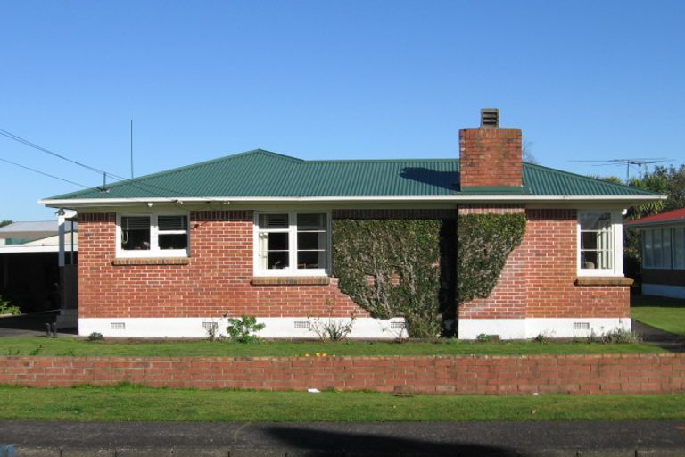 Photo of property in 24 Shirley Avenue, Papakura, 2110