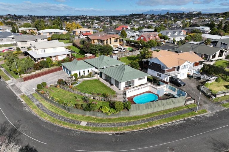 Photo of property in 9 Leyton Place, Nawton, Hamilton, 3200