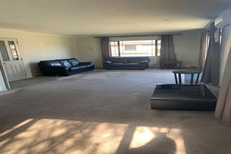 Photo of property in 37 Moana Grove, Waiwhetu, Lower Hutt, 5010