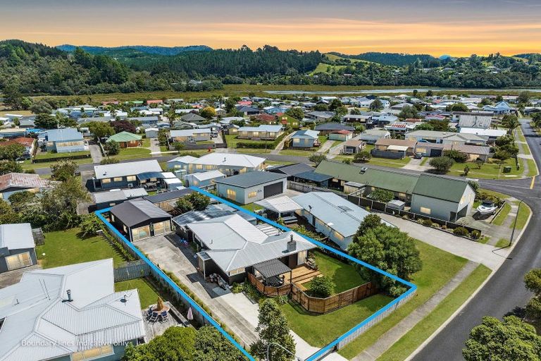 Photo of property in 229 Chartwell Avenue, Whangamata, 3620