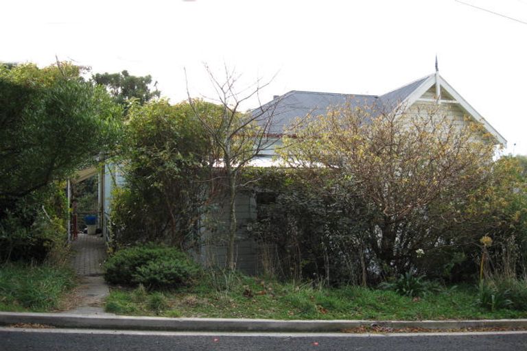 Photo of property in 13 Strathmore Crescent, Roslyn, Dunedin, 9010