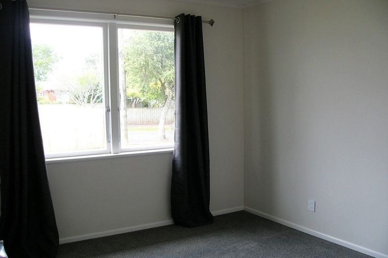 Photo of property in 56 Southsea Crescent, Silverdale, Hamilton, 3216