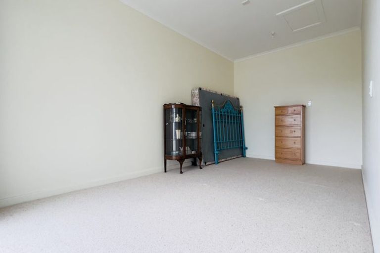 Photo of property in 90 Victoria Street, Coromandel, 3506