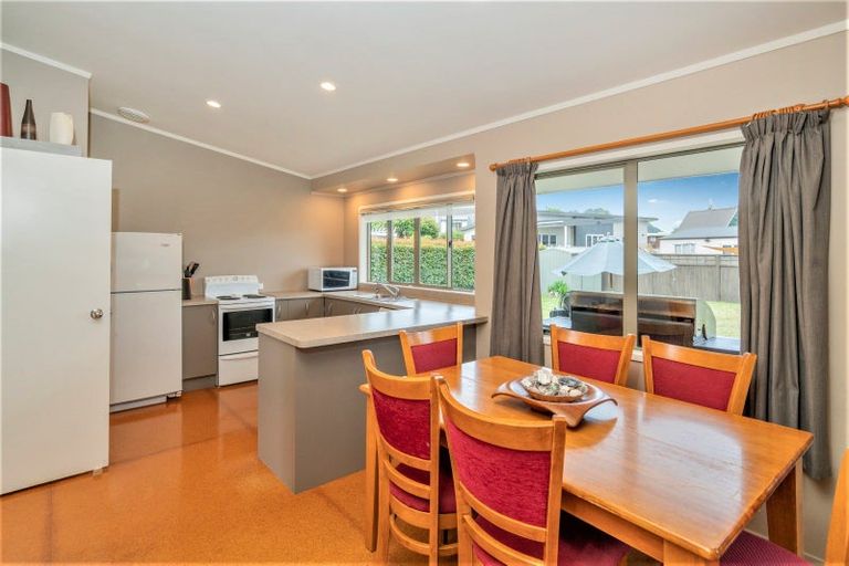 Photo of property in 14 Crown Reef, Pauanui, Hikuai, 3579