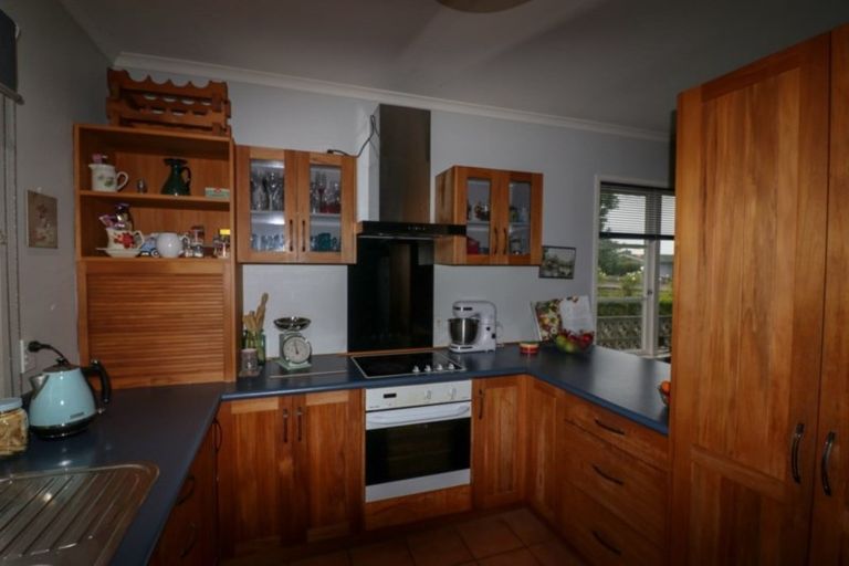 Photo of property in 33 Guy Street, Dannevirke, 4930