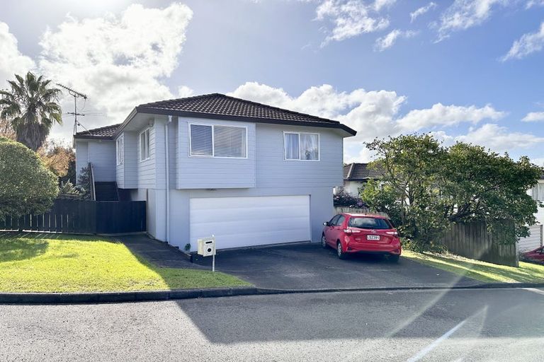 Photo of property in 2a Luxor Place, Massey, Auckland, 0614