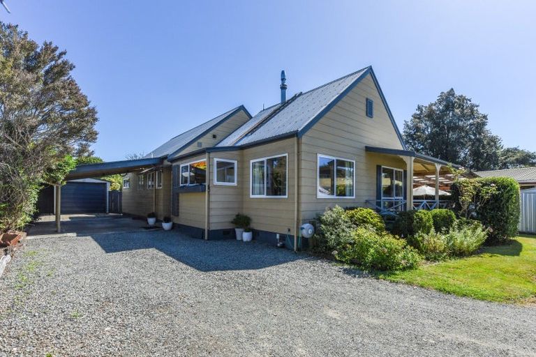 Photo of property in 16 Hollis Place, Brightwater, 7022