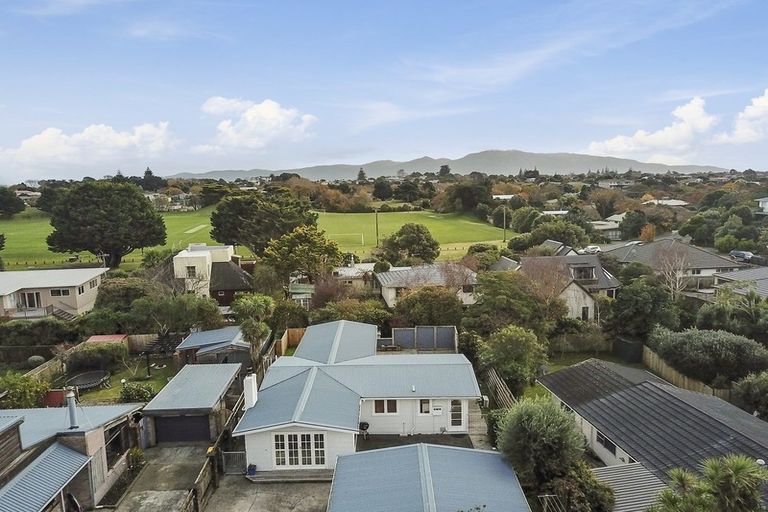 Photo of property in 29 Kiwi Road, Raumati Beach, Paraparaumu, 5032