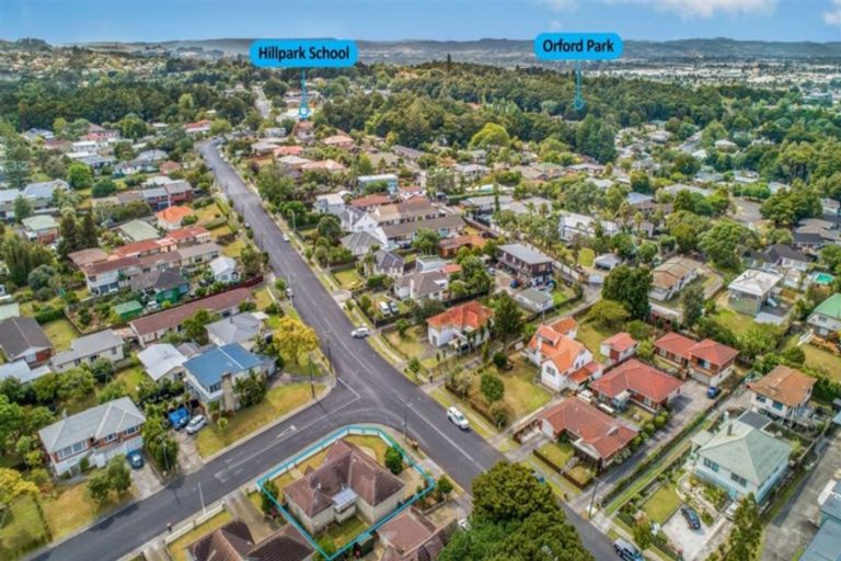 Photo of property in 2/10 Grande Vue Road, Hillpark, Auckland, 2102