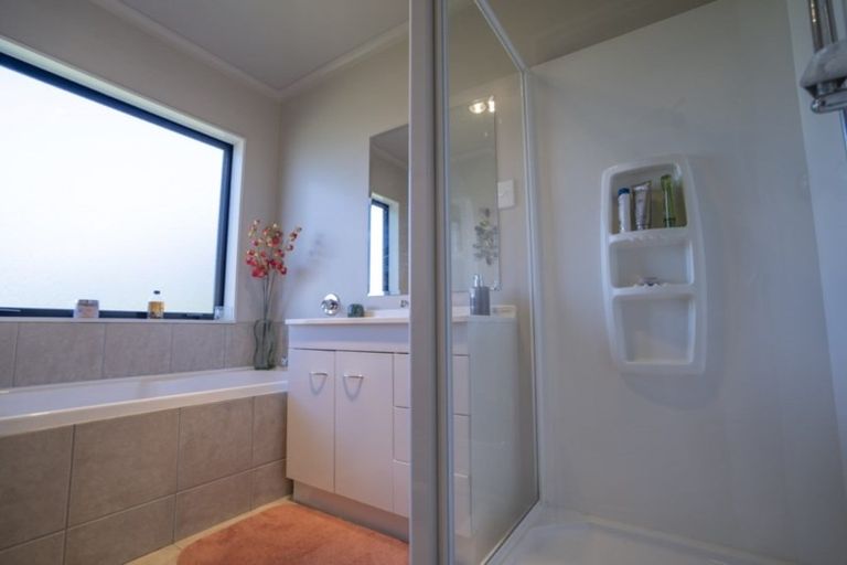 Photo of property in 12 Oreti Road, Otatara, Invercargill, 9879