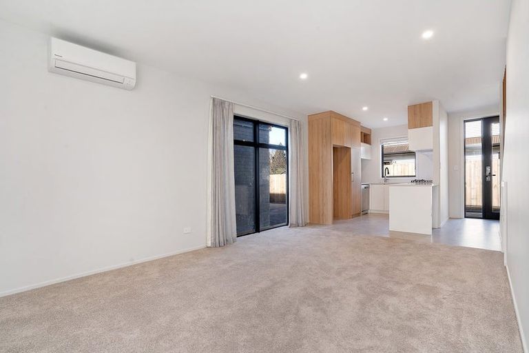 Photo of property in 2/60 Sandwich Road, Saint Andrews, Hamilton, 3200