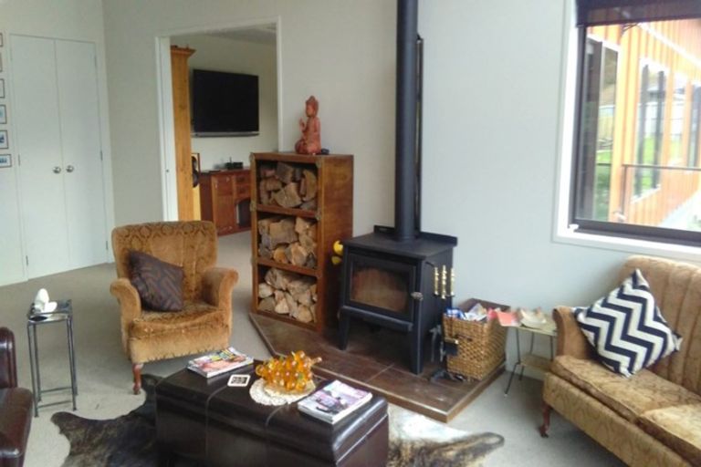 Photo of property in 9 Te Arakete Place, Hurworth, New Plymouth, 4310