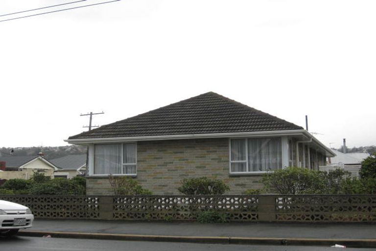 Photo of property in 132 Macandrew Road, South Dunedin, Dunedin, 9012