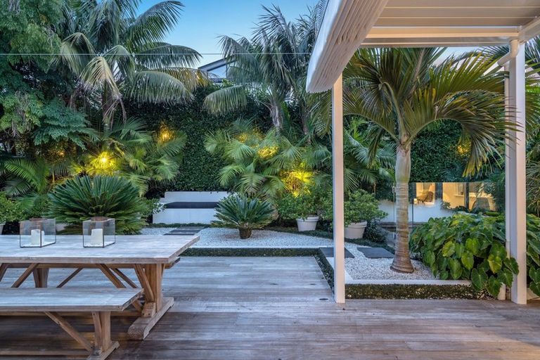 Photo of property in 8 Ring Terrace, Saint Marys Bay, Auckland, 1011