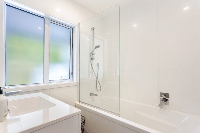 Photo of property in 9 Rheingold Place, Huapai, Kumeu, 0810