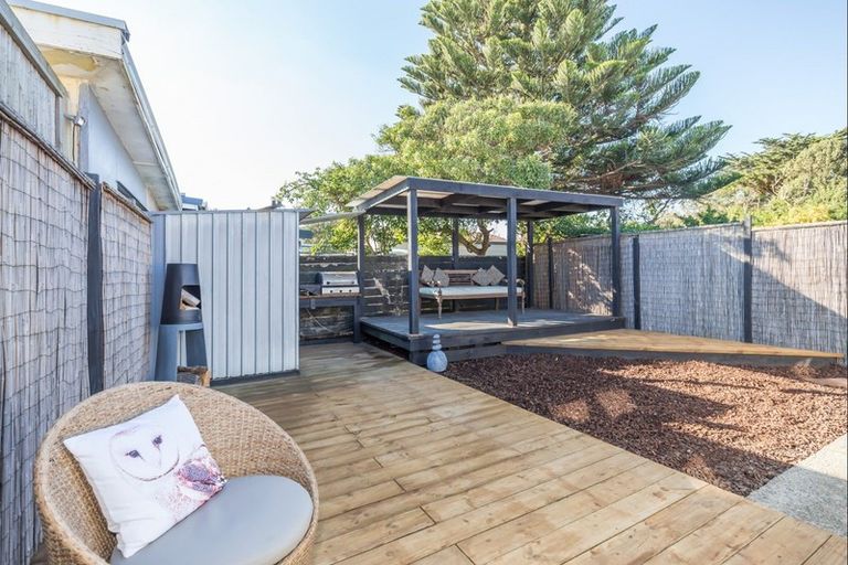 Photo of property in 3/682 Waitarere Beach Road, Waitarere Beach, Levin, 5510