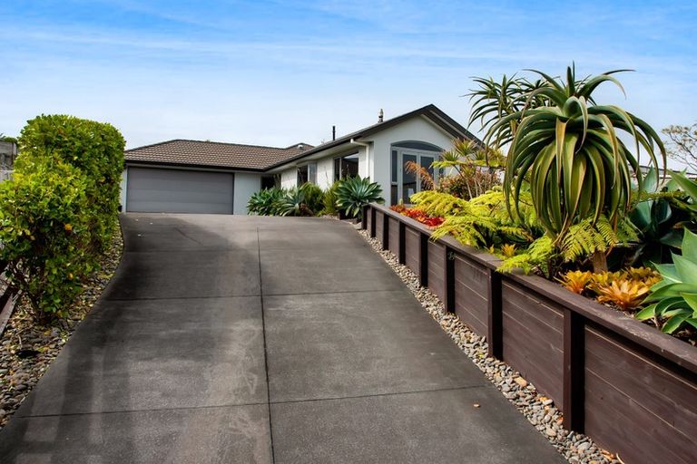 Photo of property in 42 Redwood Crescent, Hurdon, New Plymouth, 4310