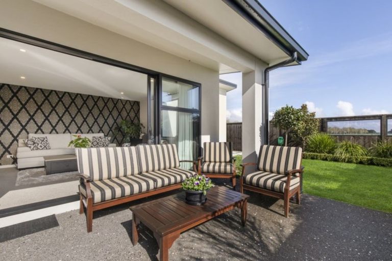 Photo of property in 6 Franks Way, Papamoa Beach, Papamoa, 3118