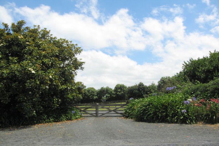 Photo of property in 6 Ellett Road, Karaka, Papakura, 2580