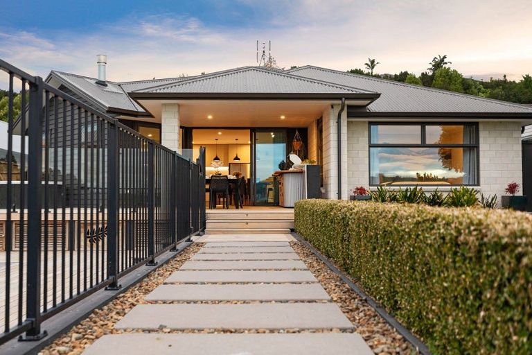 Photo of property in 160 Lakes Boulevard, Pyes Pa, Tauranga, 3112