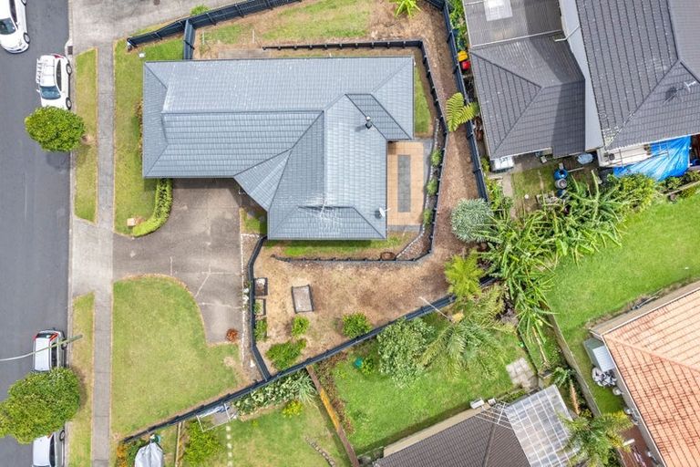 Photo of property in 11 Saralee Drive, Manurewa, Auckland, 2105