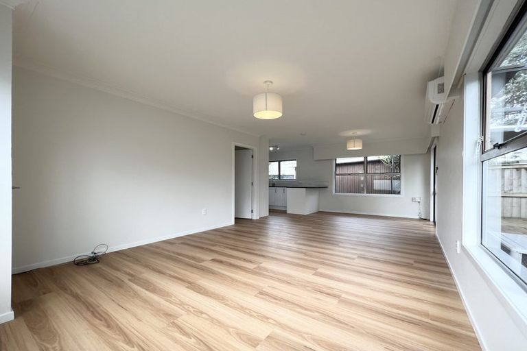 Photo of property in 1/17 Thornton Road, Milford, Auckland, 0620