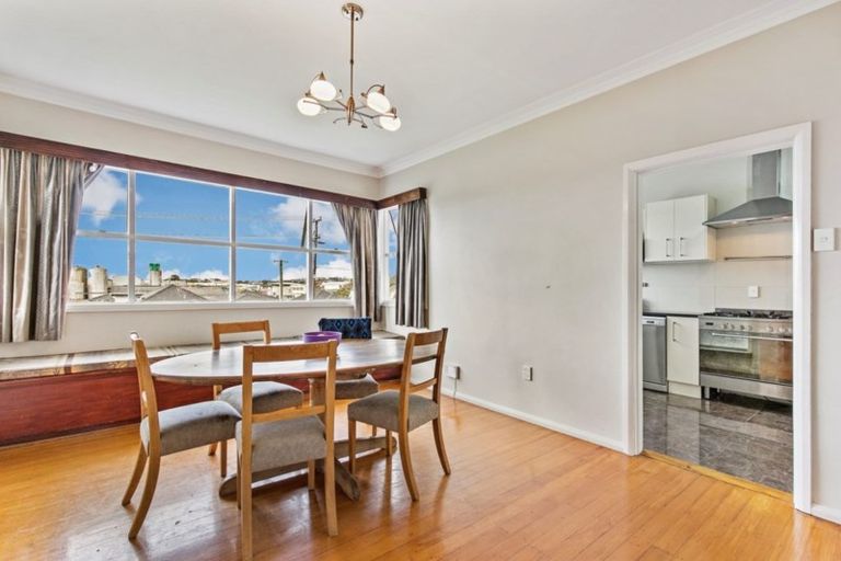 Photo of property in 17 Plunket Avenue, Papatoetoe, Auckland, 2104