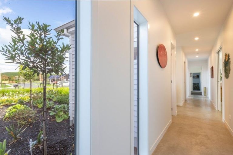 Photo of property in 36 Awanui Crescent, Matakana, Warkworth, 0985