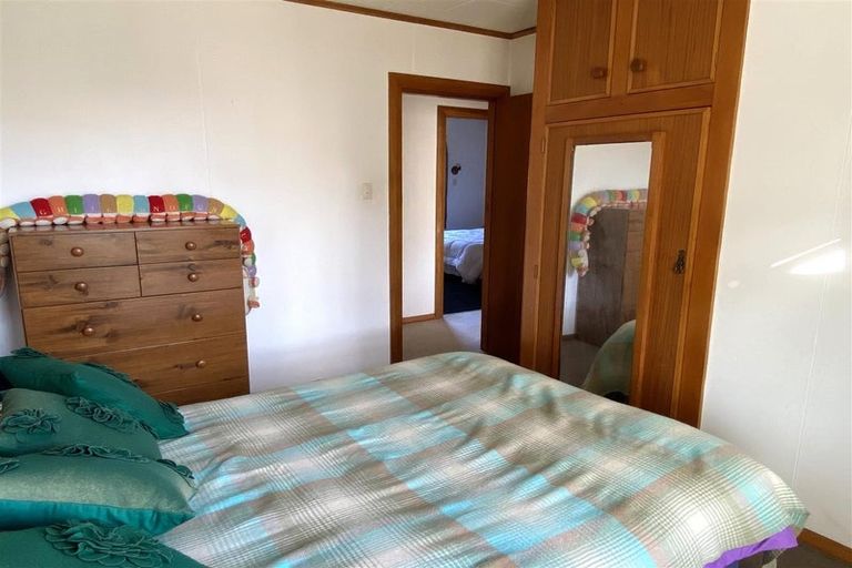 Photo of property in 2 Hewlett Road, Karoro, Greymouth, 7805