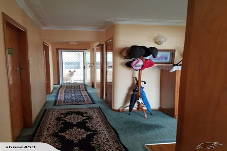 Photo of property in 23 Beaumonts Way, Manurewa, Auckland, 2102