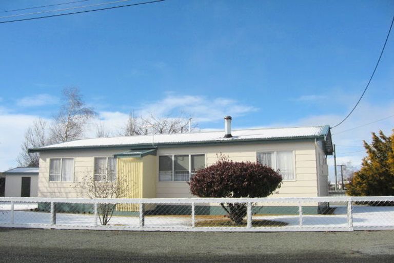 Photo of property in 40 Godley Street, Twizel, 7901