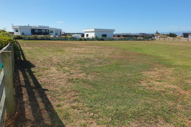 Photo of property in 2 Nicolas Place, Foxton Beach, Foxton, 4815