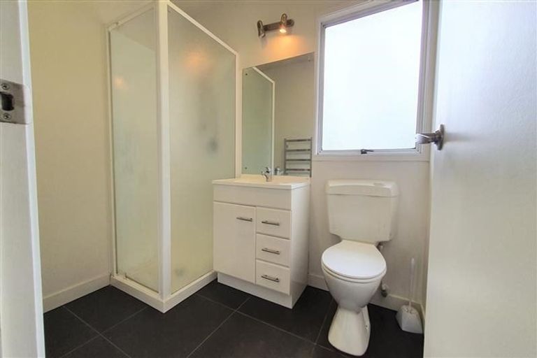 Photo of property in 45 Lynn Road, Bayview, Auckland, 0629