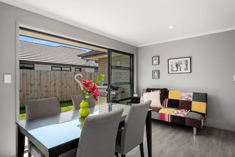 Photo of property in 27 Leet Crescent, Papamoa Beach, Papamoa, 3118