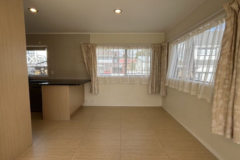 Photo of property in 1/49 Galaxy Drive, Mairangi Bay, Auckland, 0630