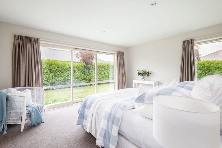 Photo of property in 8 Gosling Crescent, Halswell, Christchurch, 8025