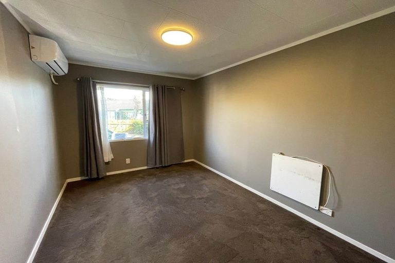 Photo of property in 85 Santiago Crescent, Unsworth Heights, Auckland, 0632
