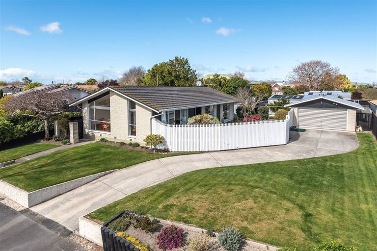 Photo of property in 87 Dunbarton Street, Redwood, Christchurch, 8051