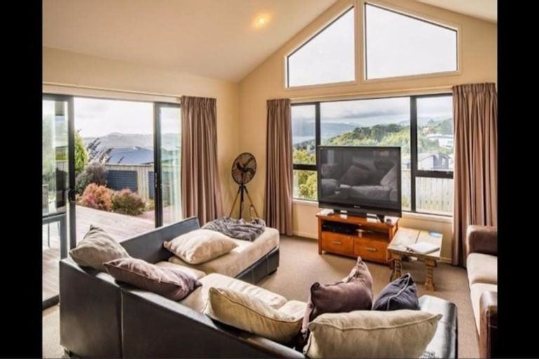 Photo of property in 14 Aoraki Rise, Aotea, Porirua, 5024