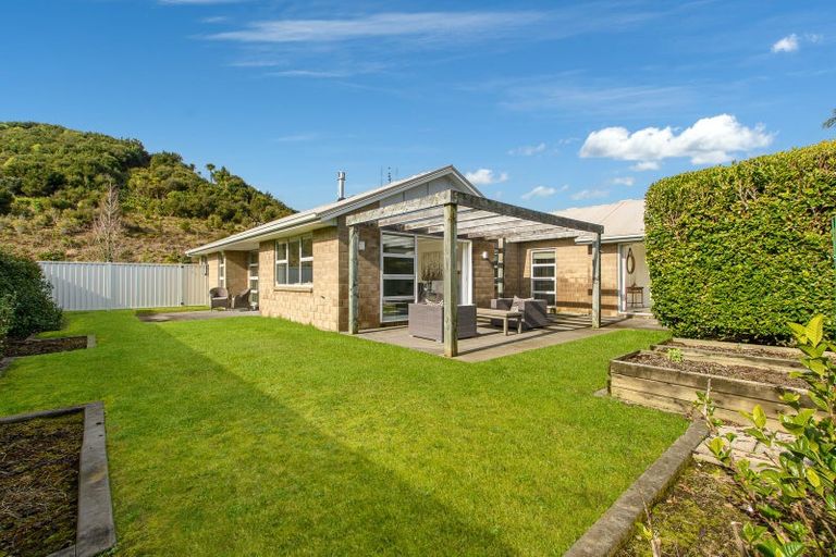 Photo of property in 278 Lakes Boulevard, Pyes Pa, Tauranga, 3112