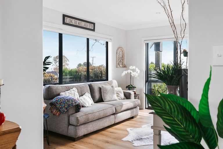 Photo of property in 16 Olive Close, Omokoroa, 3114