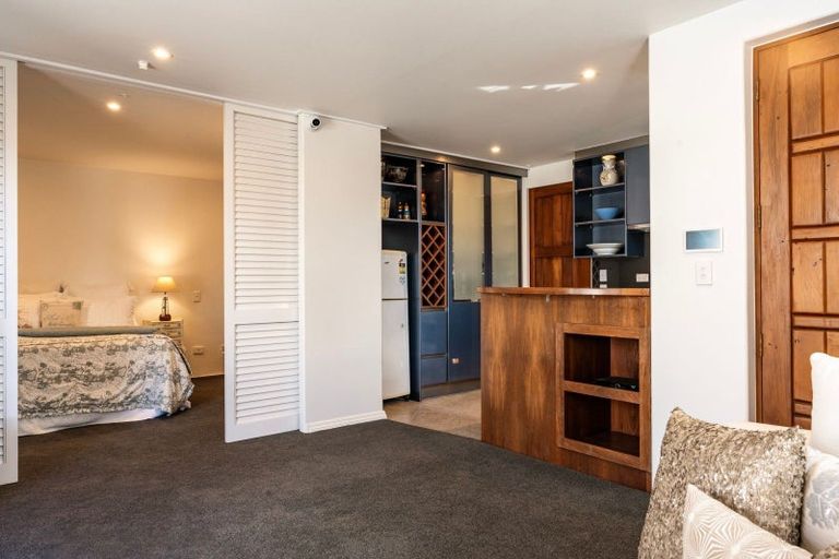 Photo of property in 1/60 Milford Road, Milford, Auckland, 0620