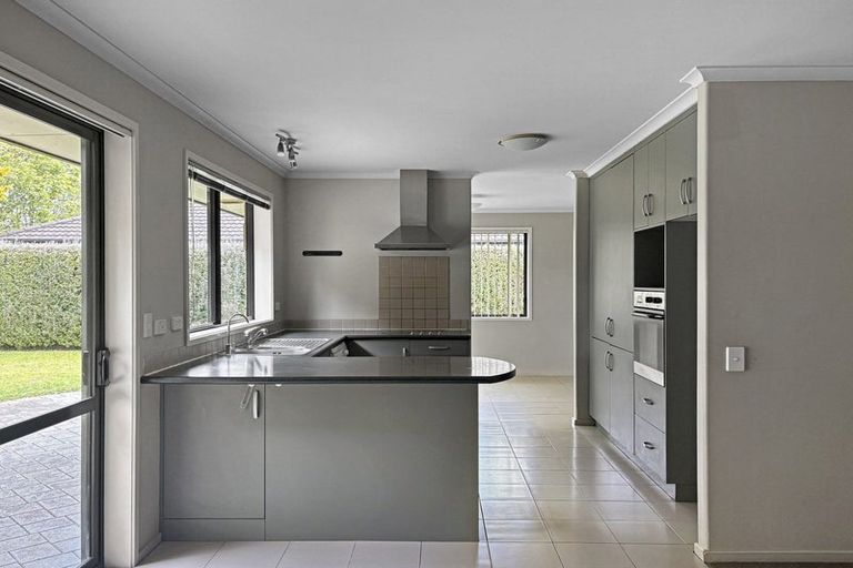 Photo of property in 18 Malbec Place, Rototuna, Hamilton, 3210