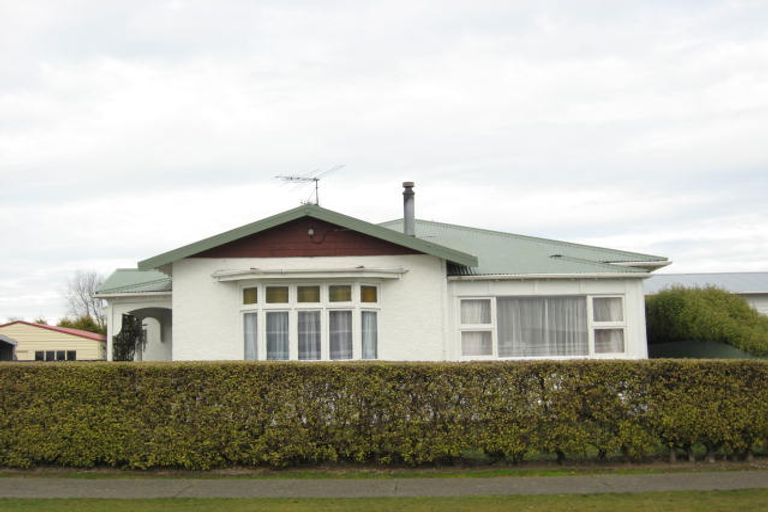 Photo of property in 17 Collingwood Street, Strathern, Invercargill, 9812