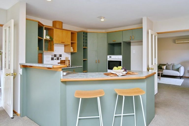 Photo of property in 44 Blue Gum Place, New Brighton, Christchurch, 8083