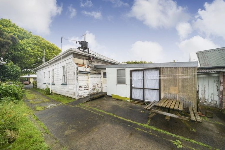 Photo of property in 42 Ranfurly Street, Hokowhitu, Palmerston North, 4410