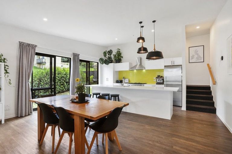 Photo of property in 26 Arataki Views Way, Glen Eden, Auckland, 0602