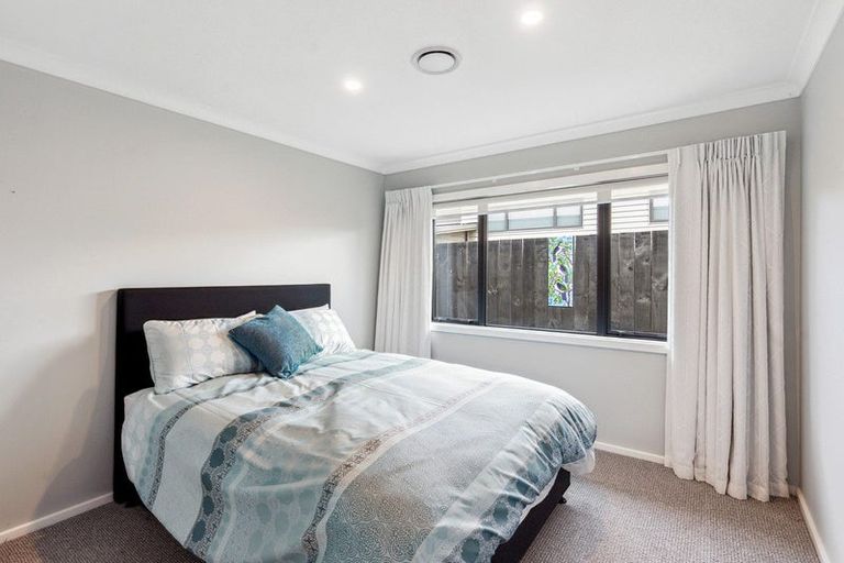 Photo of property in 99 The Drive, Paraparaumu Beach, Paraparaumu, 5032