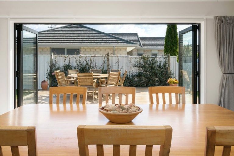 Photo of property in 6 Vantage Place, Omokoroa, 3114