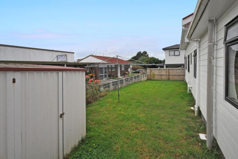 Photo of property in 12a Sturdee Road, Manurewa, Auckland, 2102